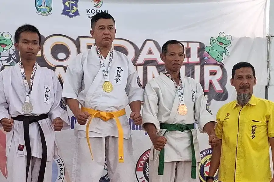FORDA Jatim II/2024 – Pertandingan Dai Kyokushin Karate Indonesia (DKKI) Sukses Digelar Kegiatan UPP Juara Kategori KATA Senior.