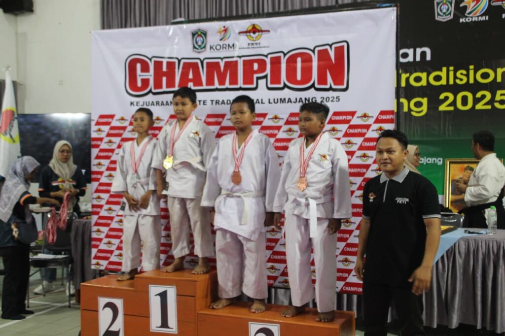 FKTI Lumajang Seleksi Karateka Terbaik Menuju FORPROV III Jember dan FORNAS IX Sulteng
